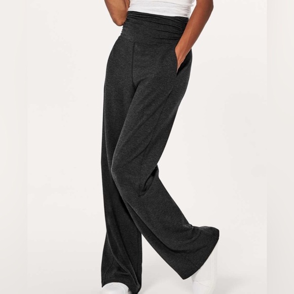 Pants - Pre loved Lululemon Lululemon Take It Easy Pants Sz 12